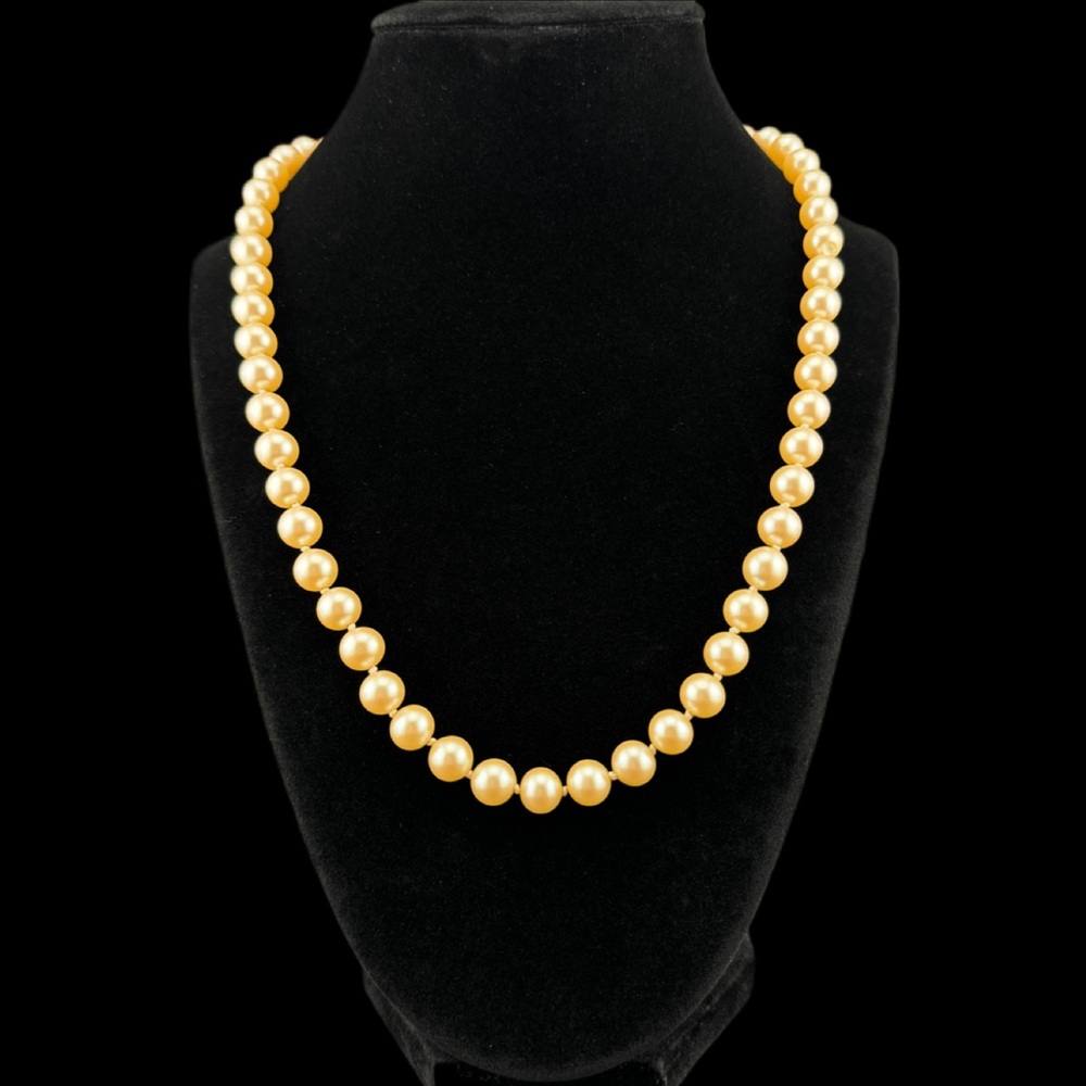 Vintage Faux String of Pearls